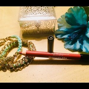 Buxom Plumpline Lip Liner!